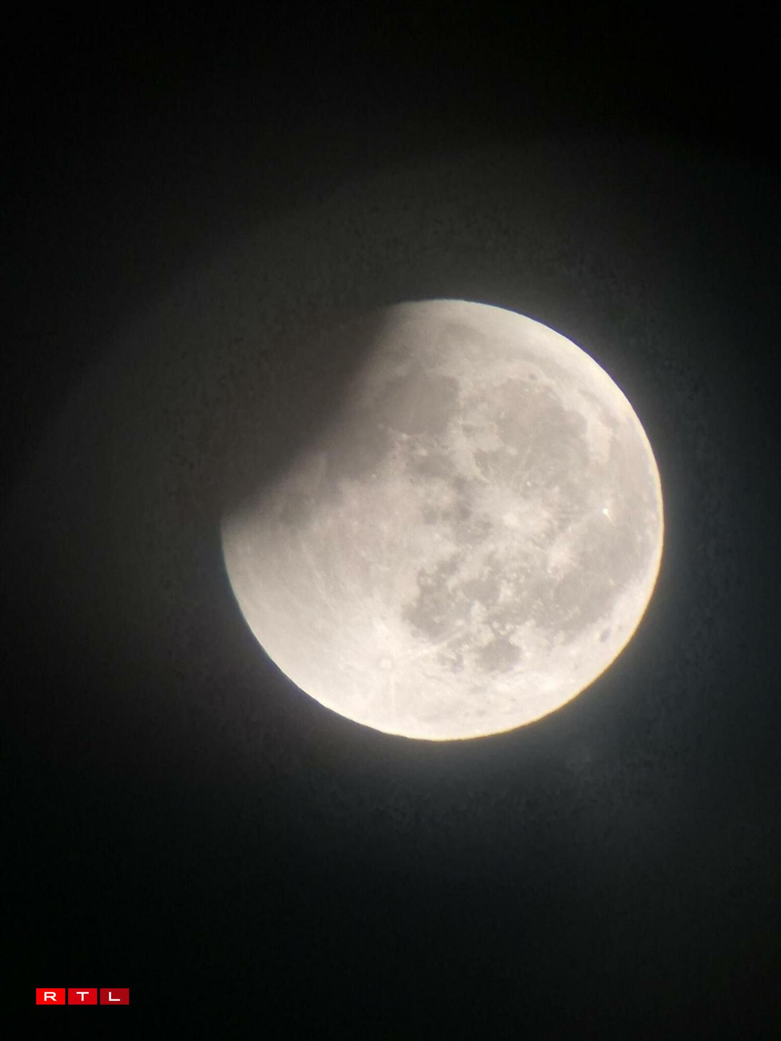 Sandweiler, mam Handy fotograféiert/Annick Wambach