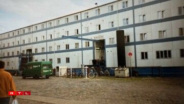 En Deel vun hirer Kandheet huet d'Dijana Engelmann um fréiere Flüchlingsschëff