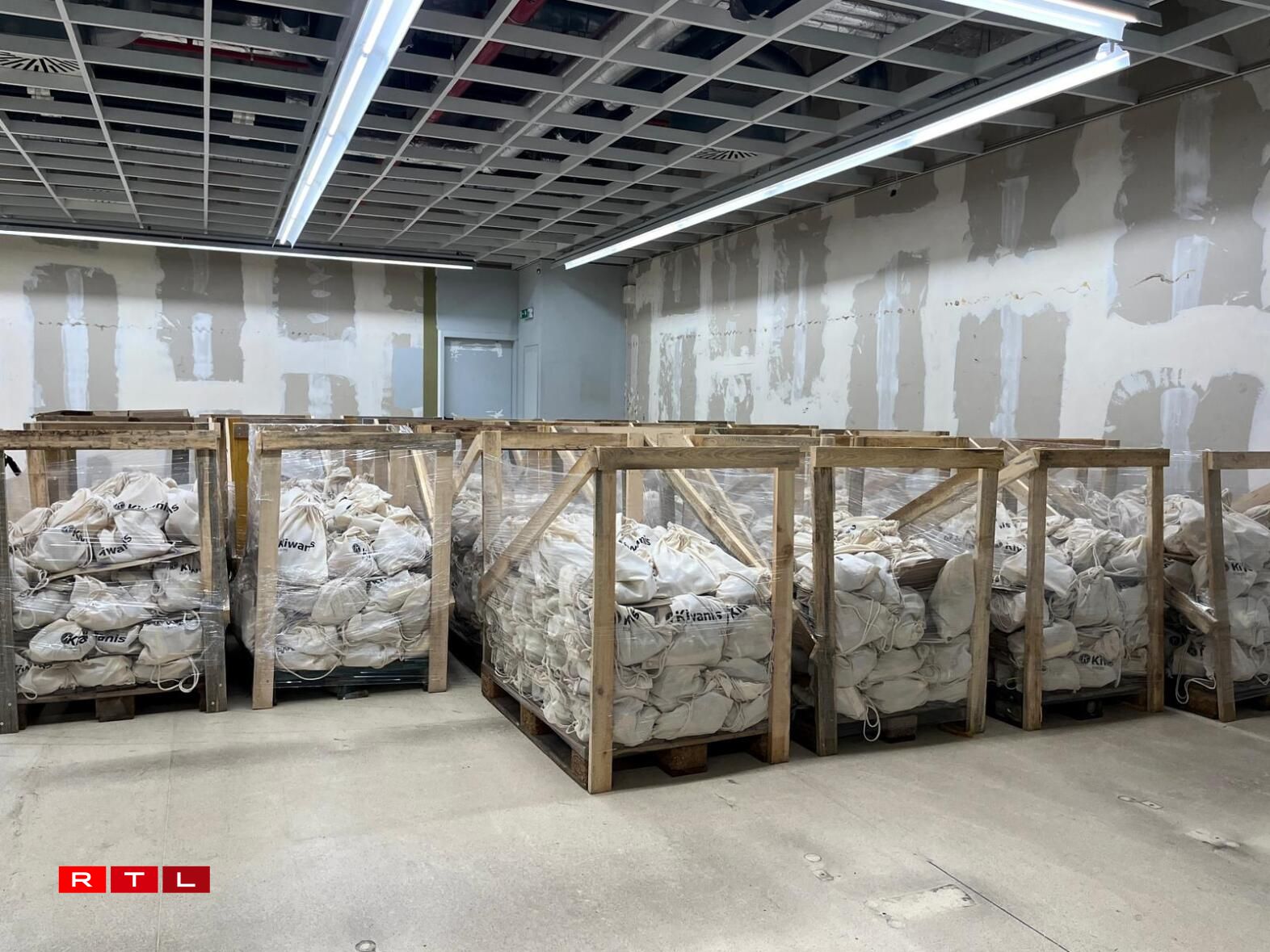 Kiwanis liwwert Séissegkeeten fir d'Kanner an der Ukrain.