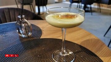 En dessert, la maison propose notamment cette crème brûlée à la pistache (10€).