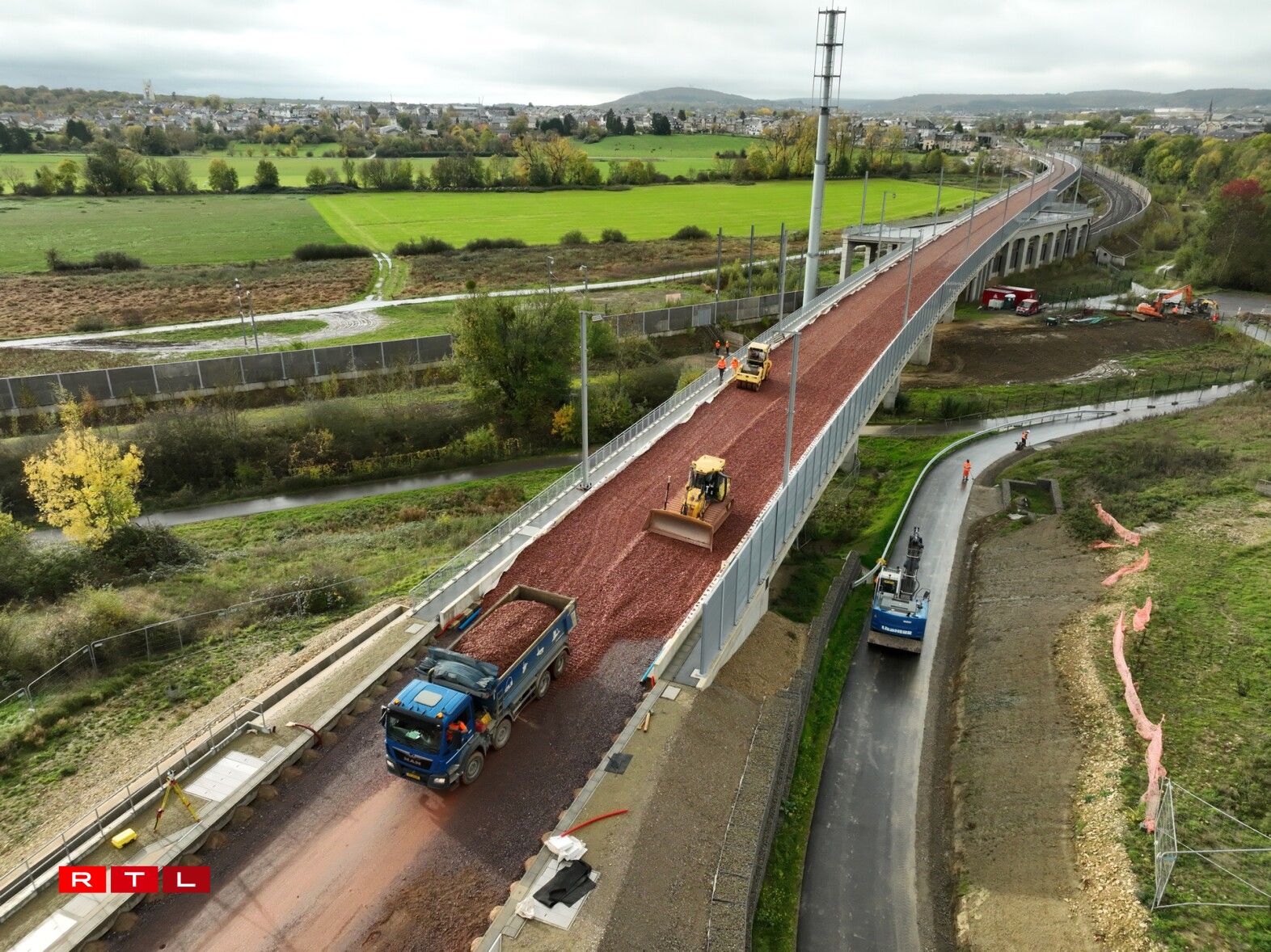 D'Aarbechten zu Beetebuerg gi virun.