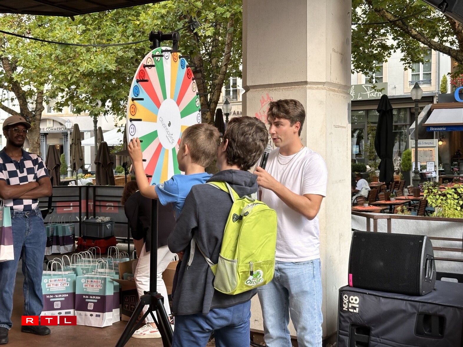 Visit the RTL 'stand' at Place d'Armes until 1 pm for breakfast, games, and more.