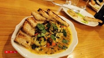 Le restaurant Atypic revendique une cuisine portugaise plus fidèle à ses racines, modernisée sans céder aux habitudes locales.