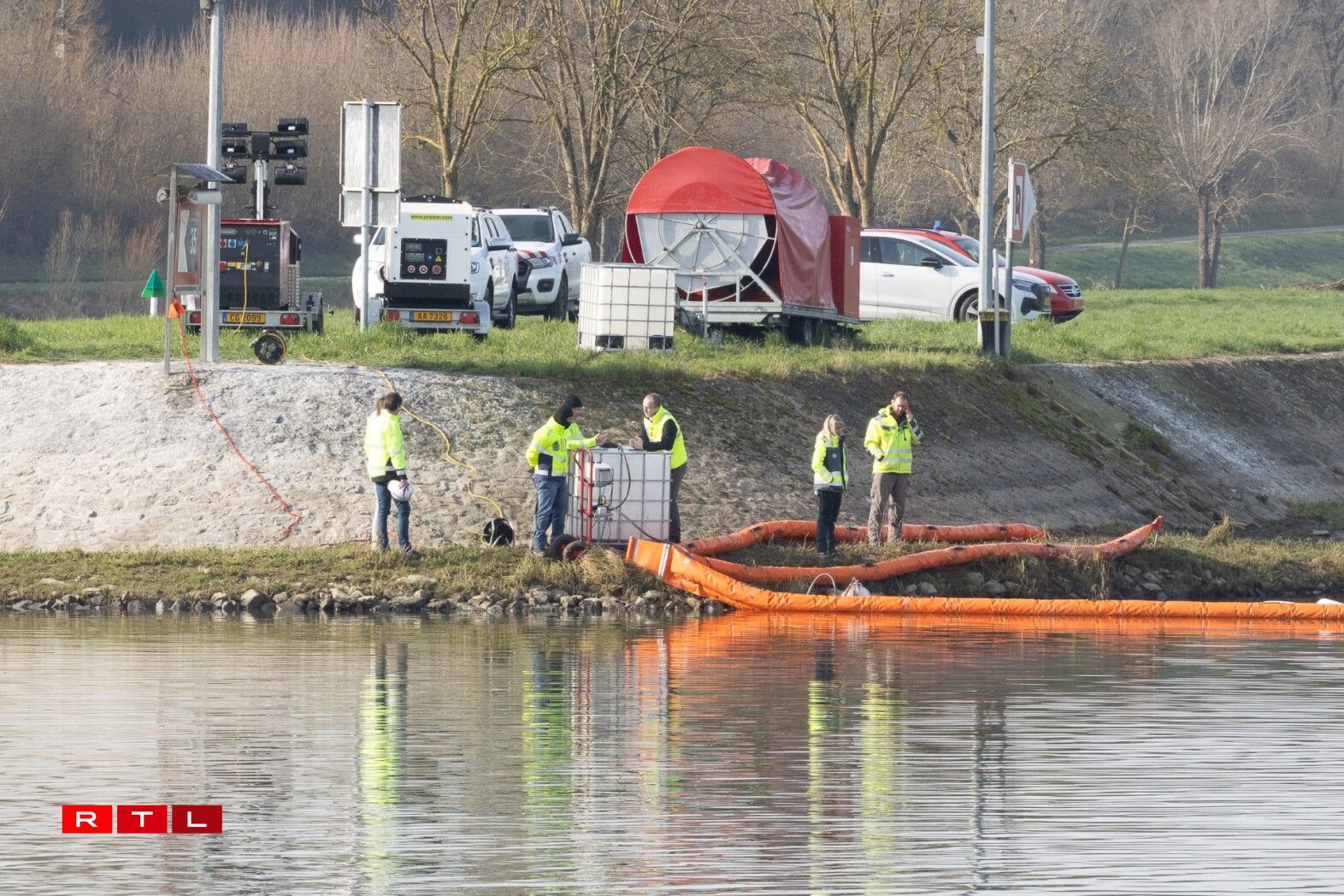 Pompjeeë bei der Ueleg-Spär am Hafen zu Mäertert den 9. Mäerz 2026.