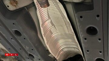 Thierry a pris en photo ce qui reste de son pot catalytique... Un travail de