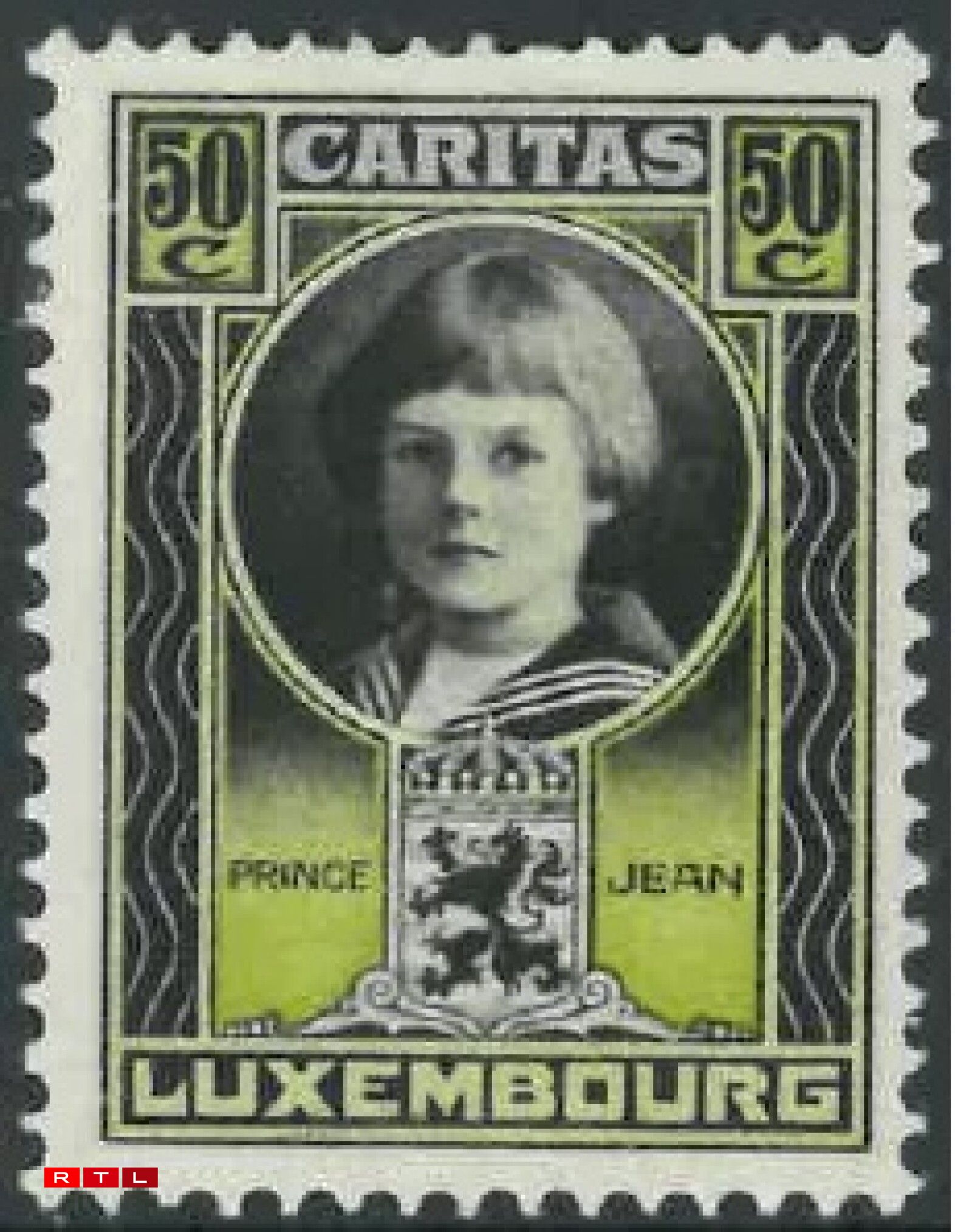 Alors jeune prince, le visage de Jean fut très tôt imprimé sur un timbre.