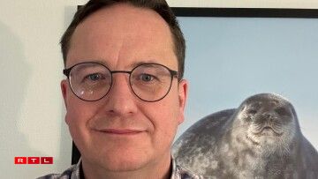 De Romain Meyer ass zanter Oktober 2025 Direkter vum Departement of Geology a Grönland